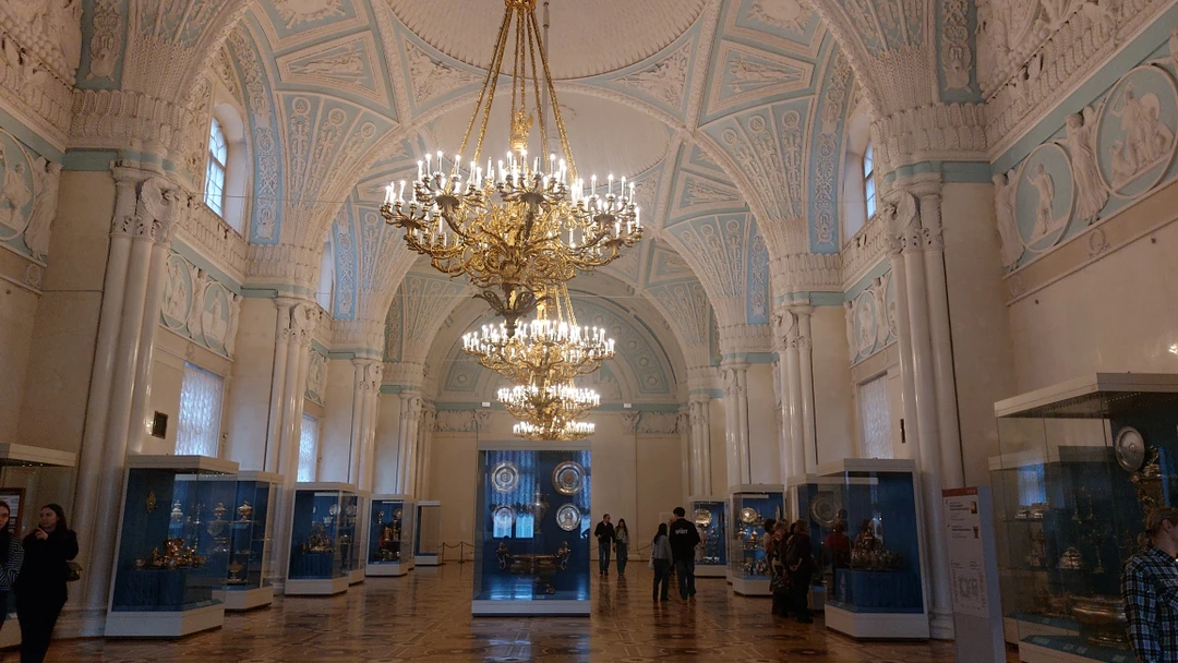 Снова в Петербурге и снова к Михаилу, но на новую экскурсию. Тема другая, а интересный рассказ