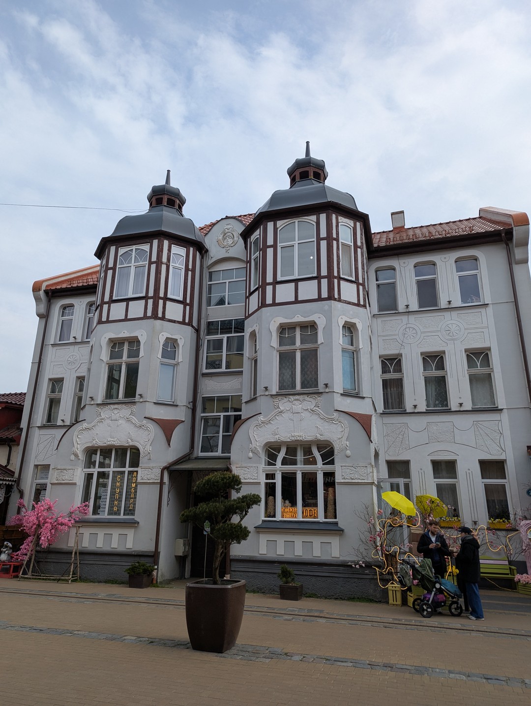 Отличная обзорная экскурсия для первого знакомства с городом.