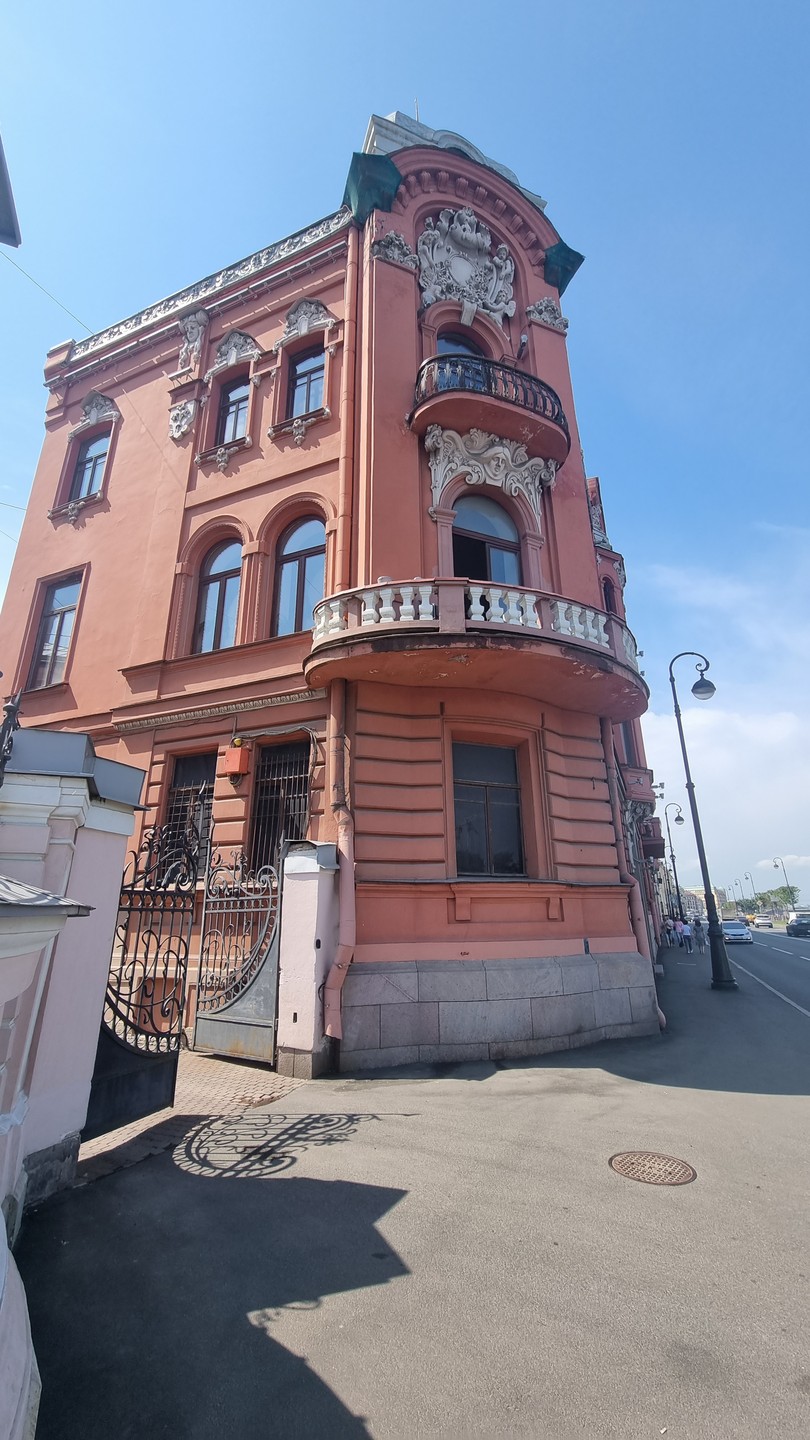 Променад по Васильевскому острову в мини-группе (Елена)
