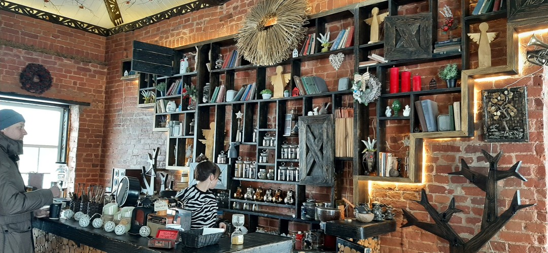 Большое спасибо Михаилу за отличную экскурсию. Поехали на моей машине и это было правильно. Он нас