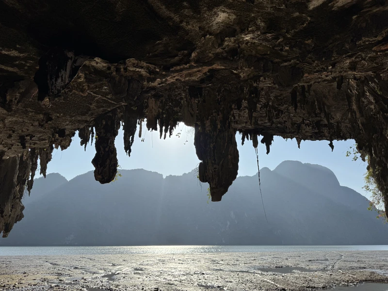 Великолепная экскурсия, которая оставила массу незабываемых впечатлений и ярких картинок в голове! Огромное спасибо супер гиду