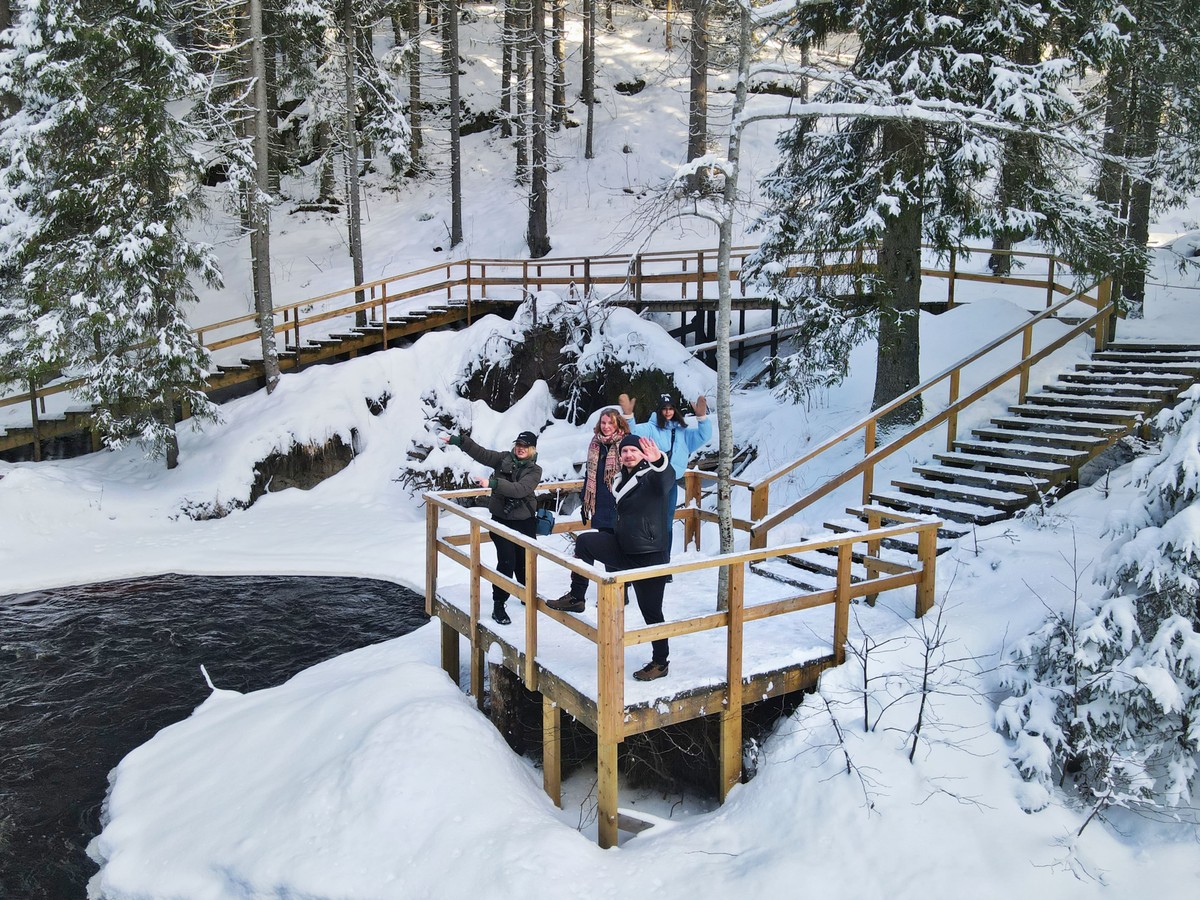 Главное изображение экскурсии - Новогодние чудеса Карелии с проживанием в глэмпинге на Ладоге: «Рускеала», водопады, интерактивы