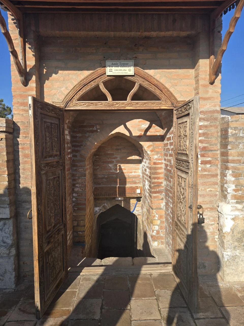 Очень понравилась экскурсия. Такие потрясающие виды в горах, сам город Шахрисабз с невероятной историей, руинами дворца