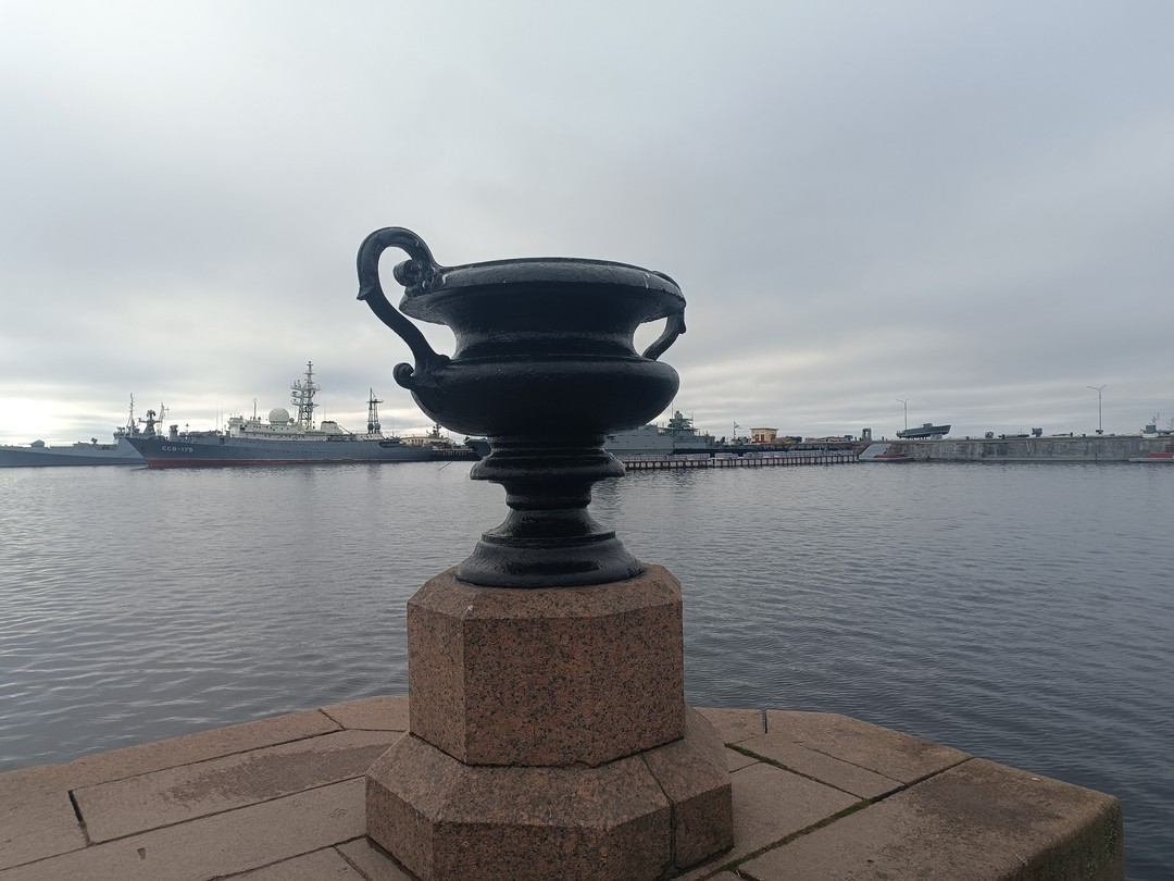 Автобусная экскурсия из Петербурга «Кронштадт - Петергоф» (Анна)