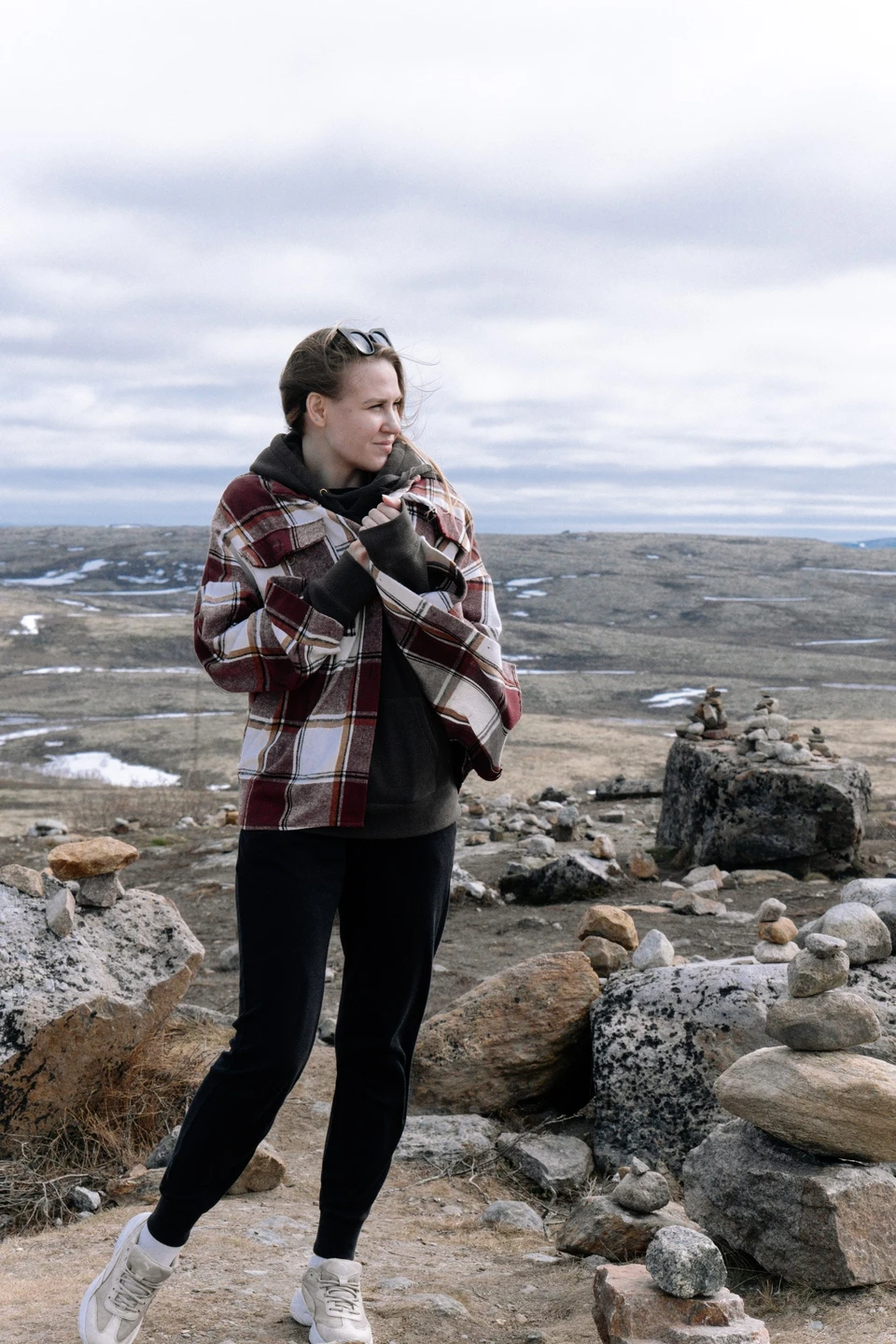 Была мини-группа из 4 человек, комфортабельное авто, много интереснаой информации о крае, живописные места, и гид