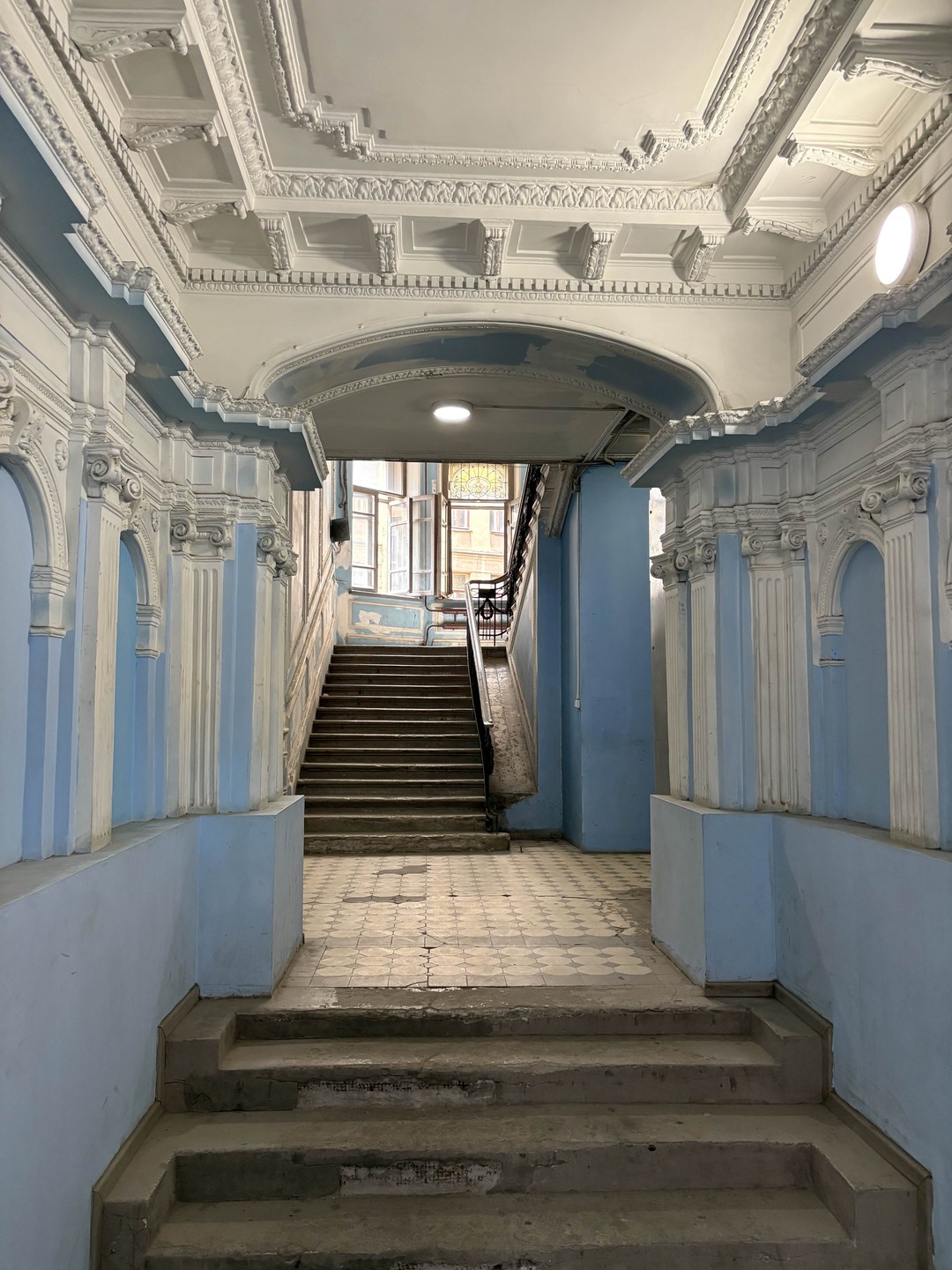Лабиринты дворов и парадных Петроградской стороны (Ирина)