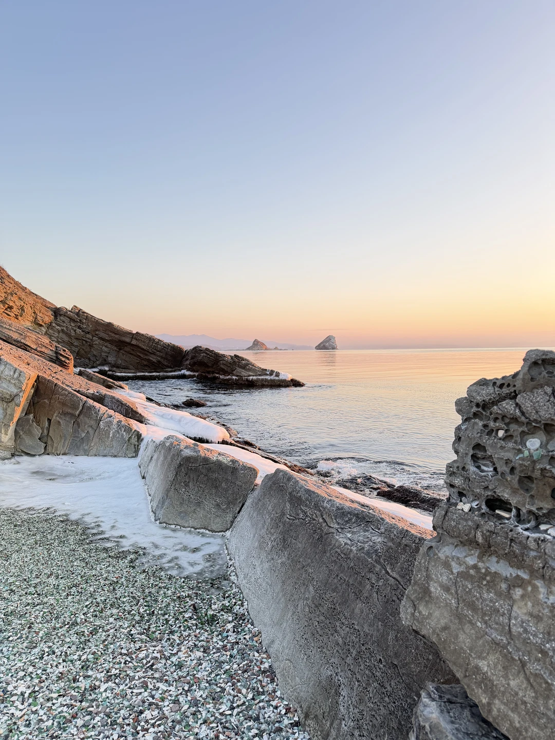 Отличная экскурсия, всё понравилось, вкусный кофе и завтрак, красивый рассвет, нам повезло идеально чистое небо, красивые стекляшки
