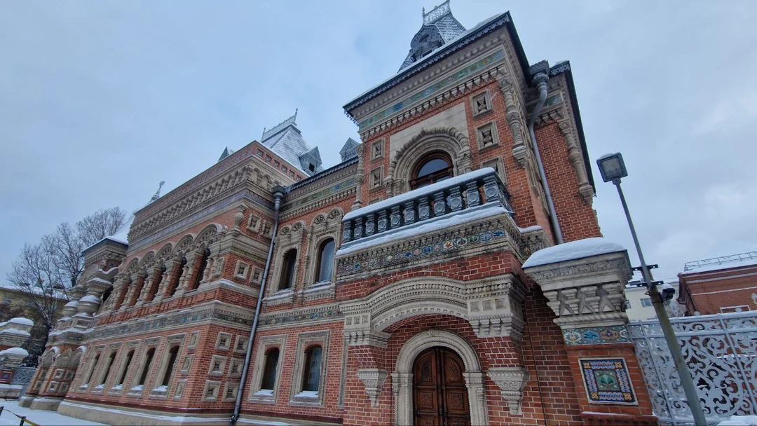 Прекрасная экскурсия для интересующихся архитектурой и краеведением. Диана - увлеченный специалист, которая с вдохновением делиться с