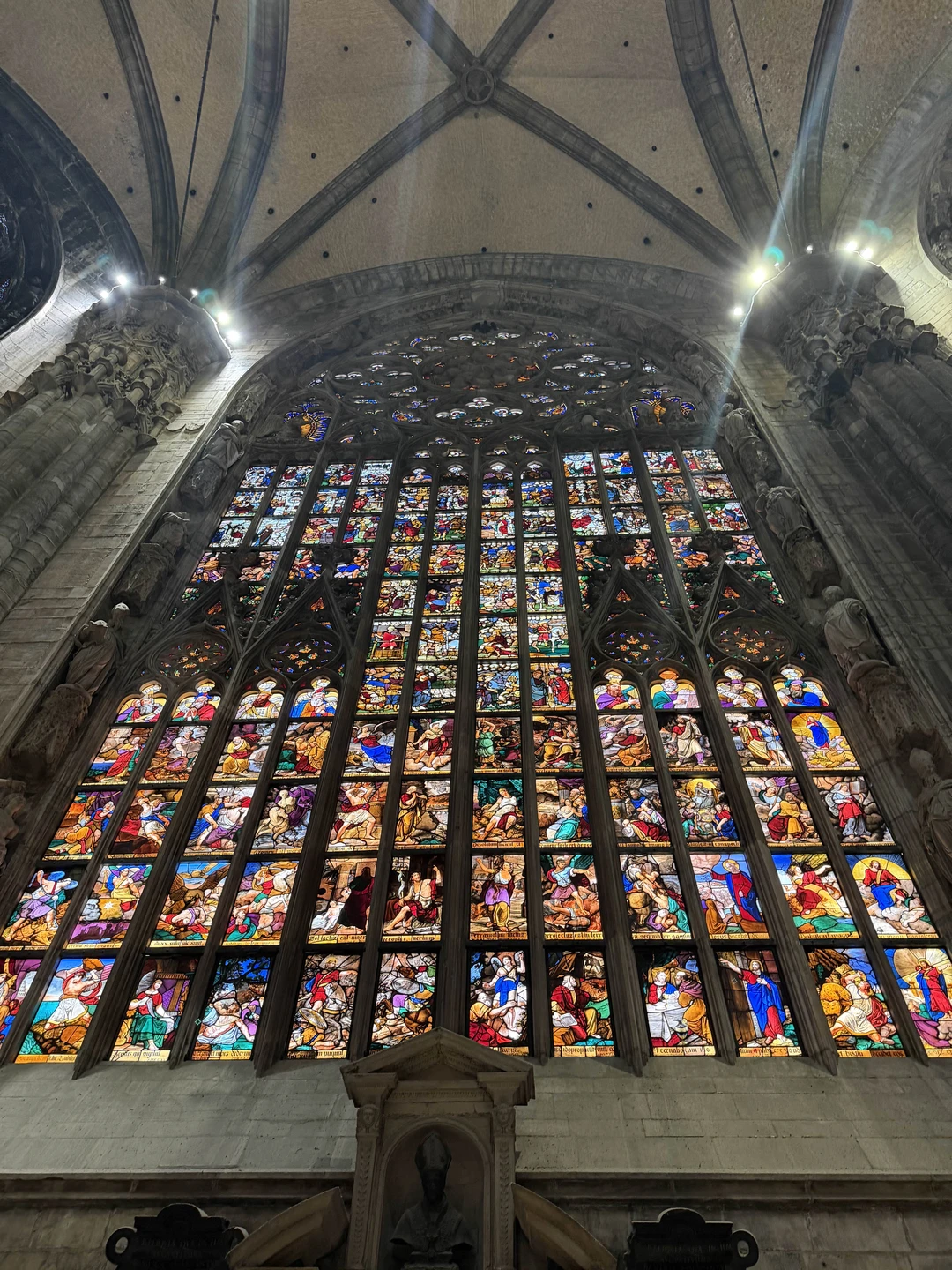 Хочу поблагодарить Артура за наши две экскурсии в Милане и по озеру Комо! Очень хороший и