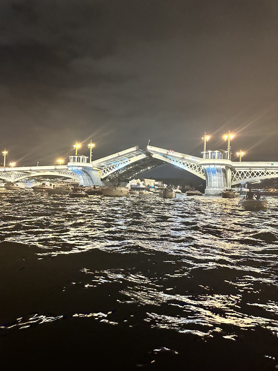 Феерия разводных мостов в Петербурге (Екатерина)