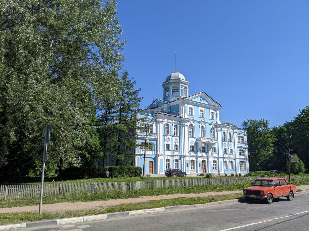 Это была очень милая экскурсия по Красносельском району Петербурга! Наш гид Мария провела нас от исторической