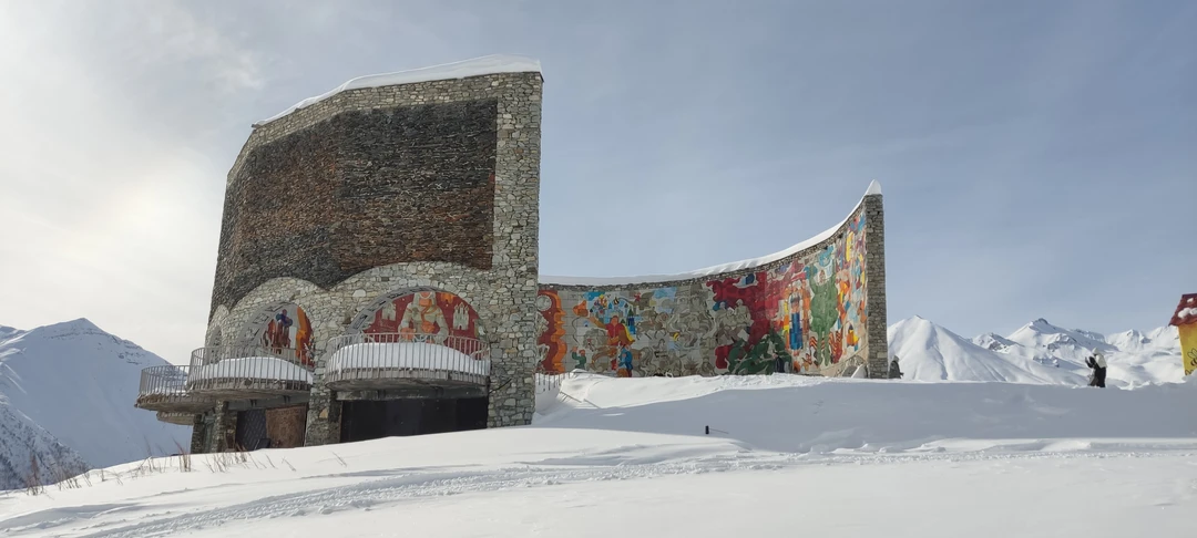 Групповая поездка из Тбилиси - в Казбеги и Гудаури (Олеся)