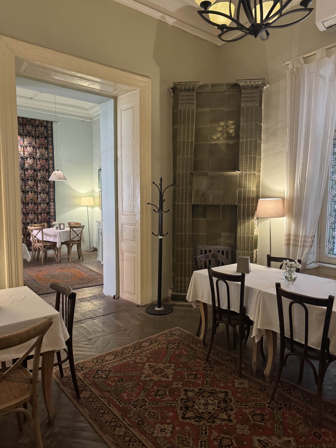 Прекрасная прогулка, Софья отличный собеседник и обладает глубокими знаниями! С ней комфортно общаться!