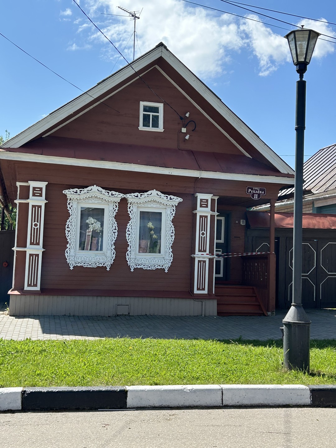 Благодарим Галину за познавательную экскурсию, мы познакомились с модными домами крестьян и купцов середины 19 века