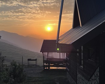 Карадахская теснина, село Гоор, Язык тролля и Датунский храм