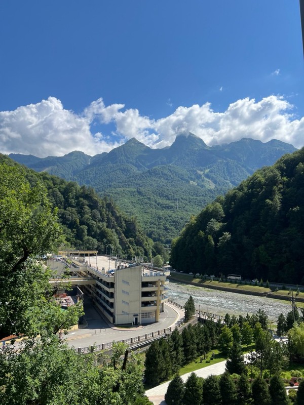 Виды Едем в горы! Из Адлера — на курорты Красной Поляны