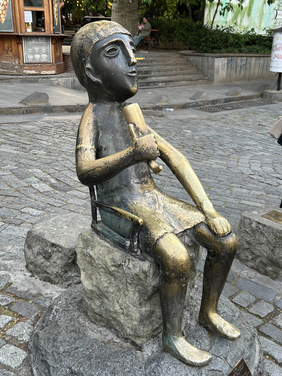 Отличная экскурсия с эрудированным и грамотным гидом Бесо. Насыщенный день осмотра Тбилиси был незабываем! Очень много