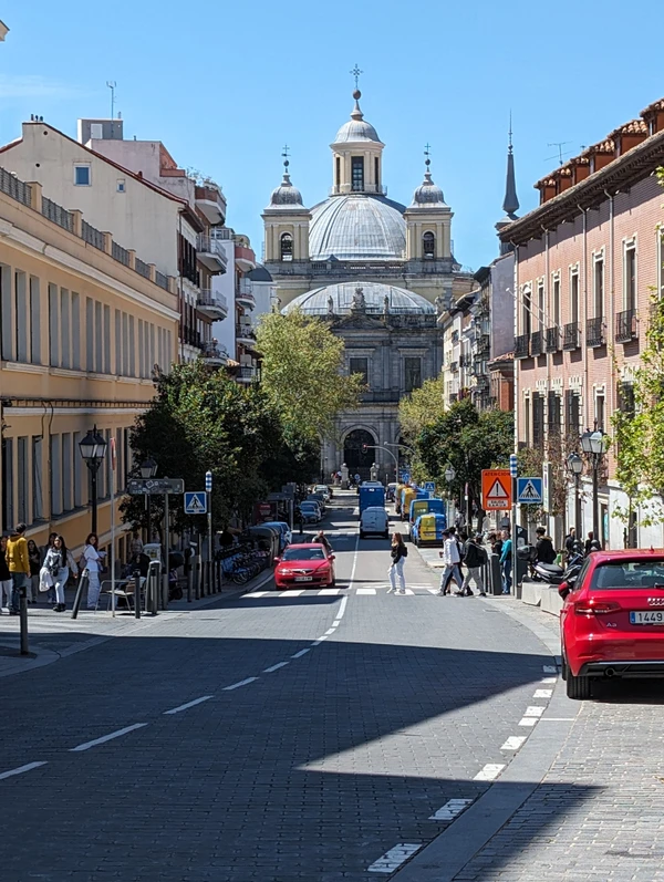 Путешествие по Мадриду на автомобиле с панорамным потолком