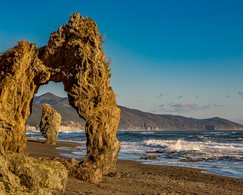 Перелёт на Итуруп, релакс в термах и отдых на пляже