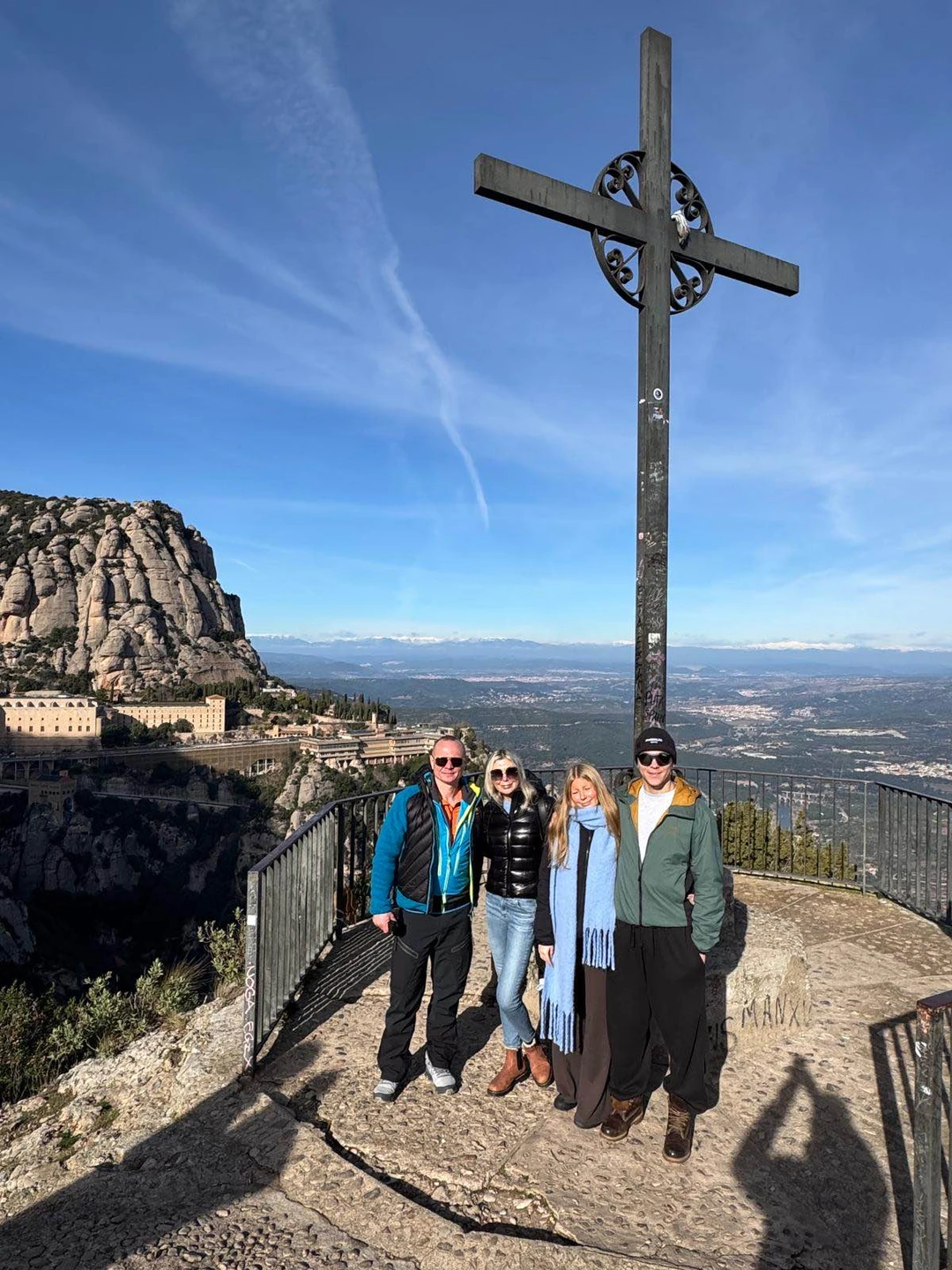 Отличная, легкая экскурсия! Кирил проводит экскурсию легко и просто, подходит всем!
