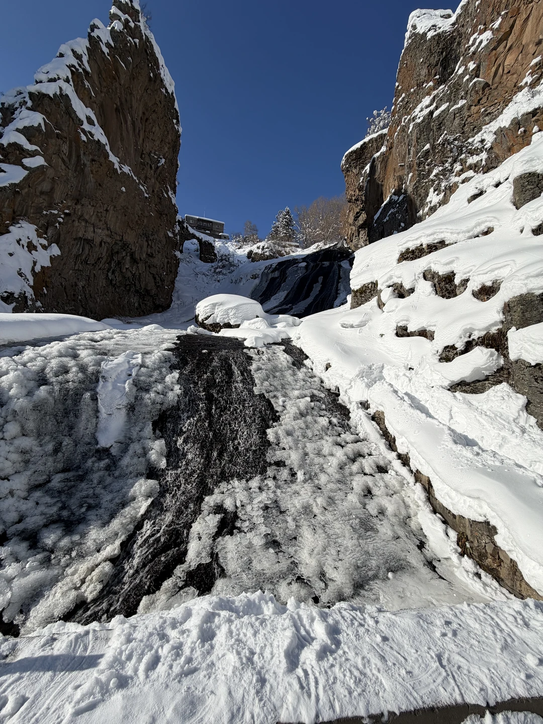 Все прошло отлично! Экскурсовод приехал вовремя, забрал нас от нашего отеля, по пути рассказывал исторические факты