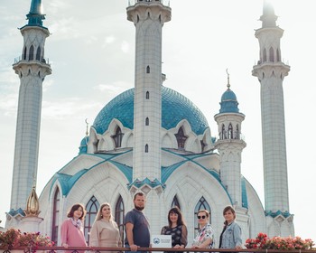 Казанский кремль, мастер-класс по арабской каллиграфии, экскурсия с VR-очками, вечерняя прогулка и рисование светом
