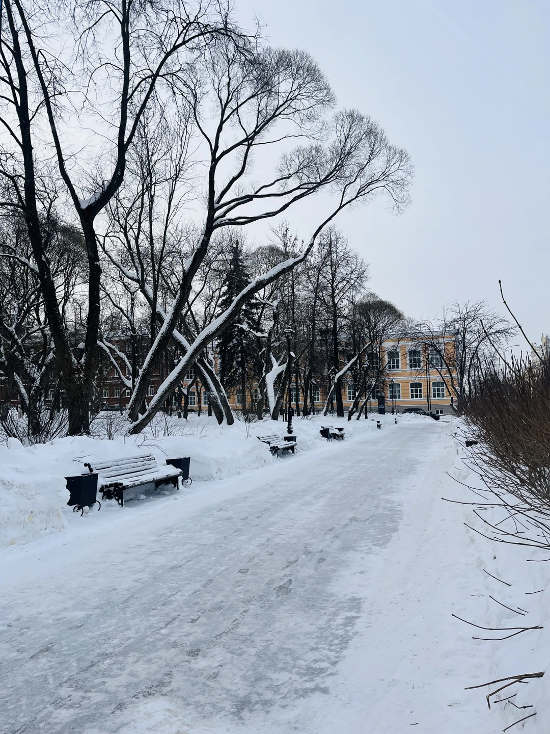 Девочки молодцы! Очень интересная экскурсия, они знают историю своего города и любят его - это чувствуется! Спасибо!