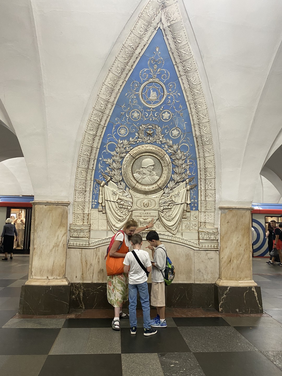 Детская экскурсия по московскому метро (Алексей)