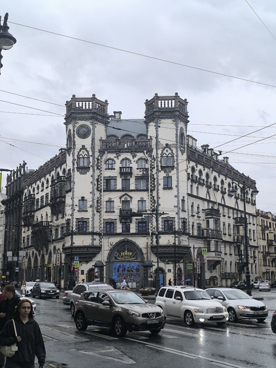 Лабиринты дворов и парадных Петроградской стороны (Анастасия)