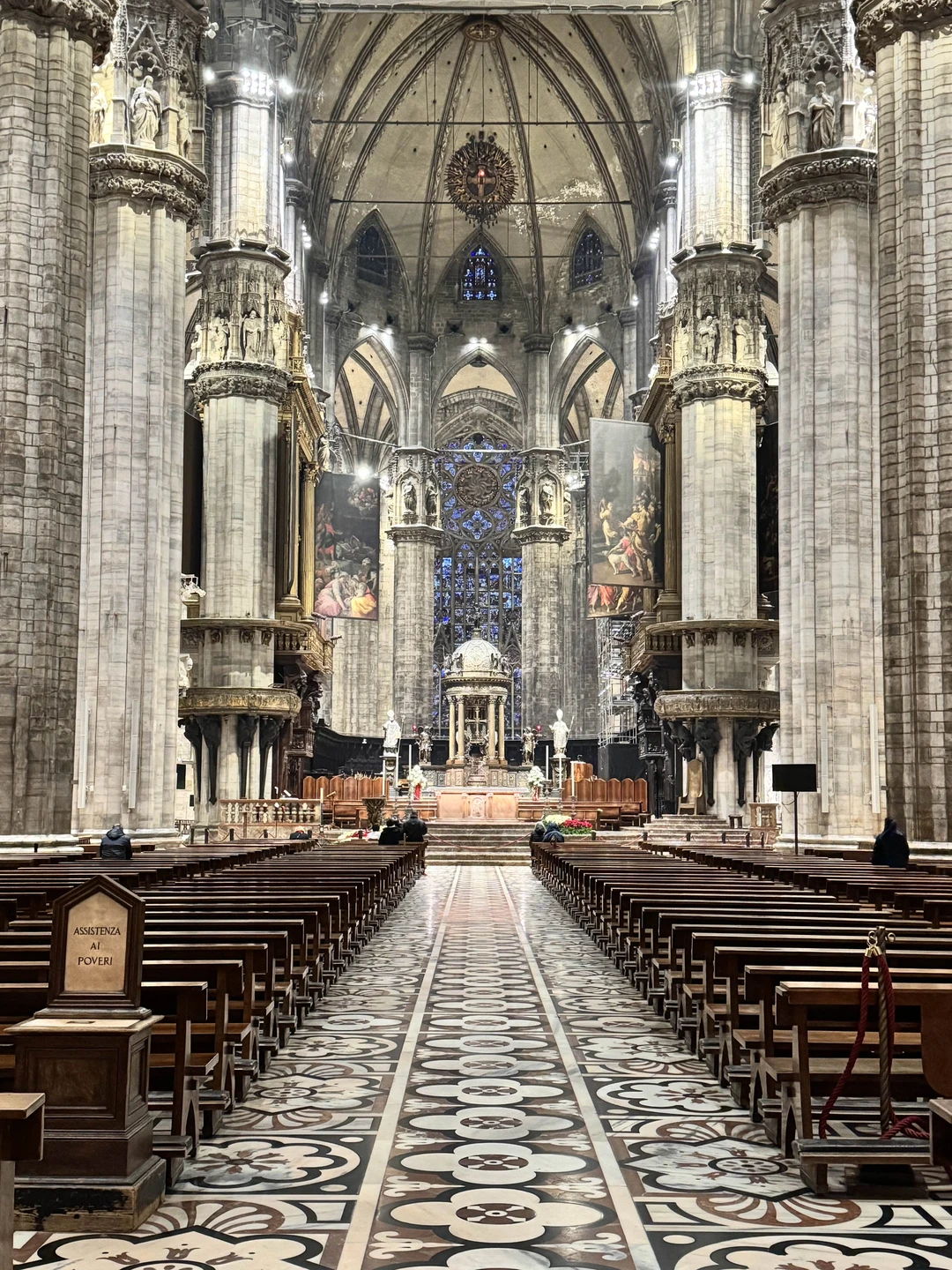 Огромное спасибо Наталье за наше знакомство с Миланом и собором! Это было прекрасно проведенное время с отличным гидом-профессионалом!