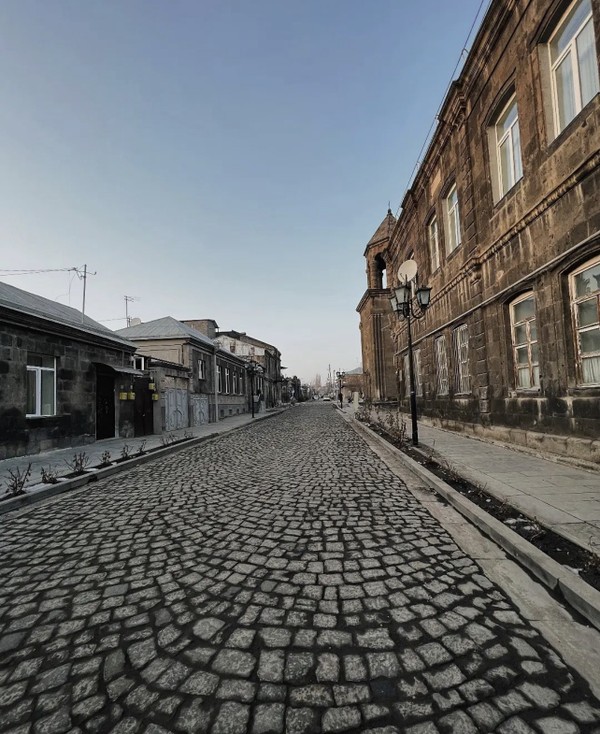 Поездка в древний город Гюмри, Аричаванк и Оганаванк с кинорежиссёром-документалистом