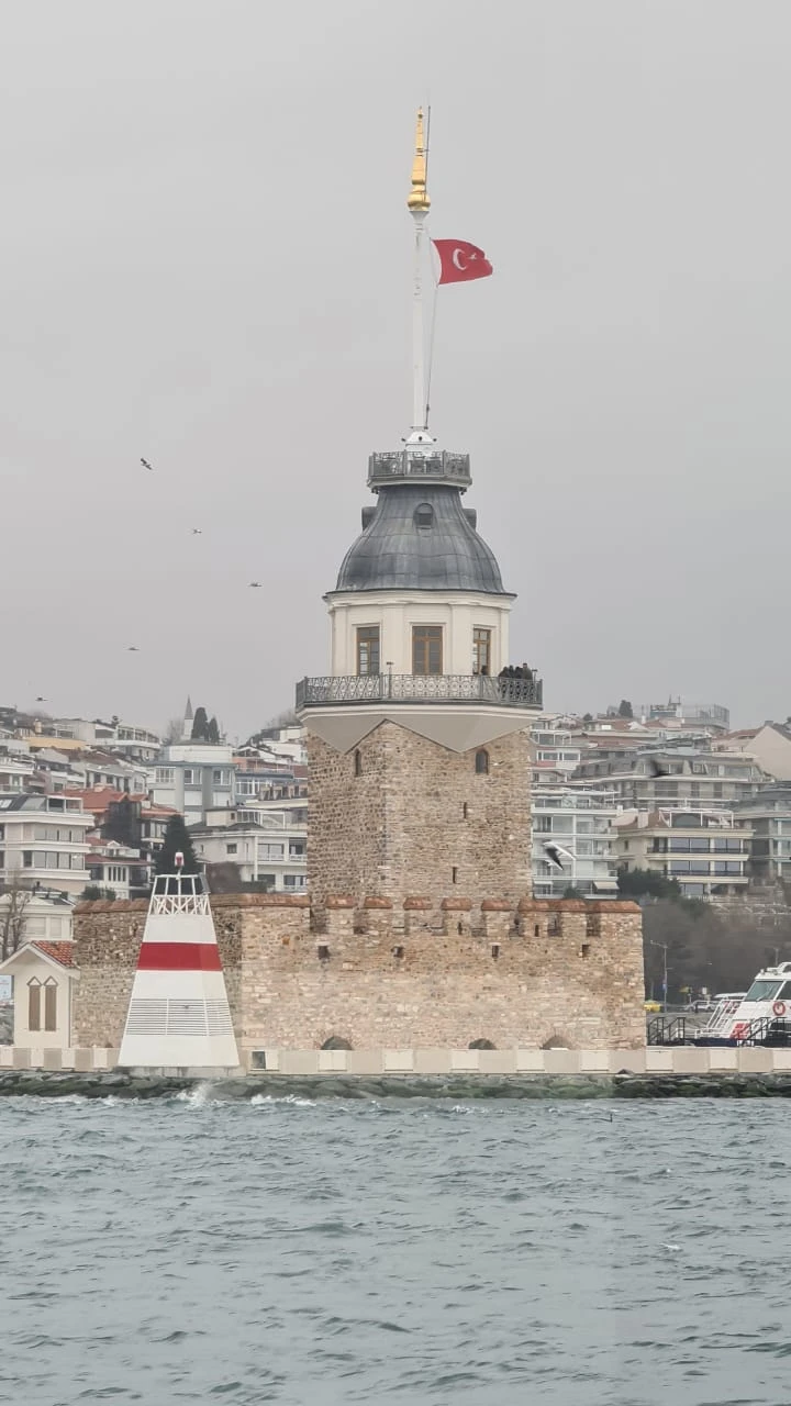 С погодой не повезло, но сама экскурсия за эти деньги более чем