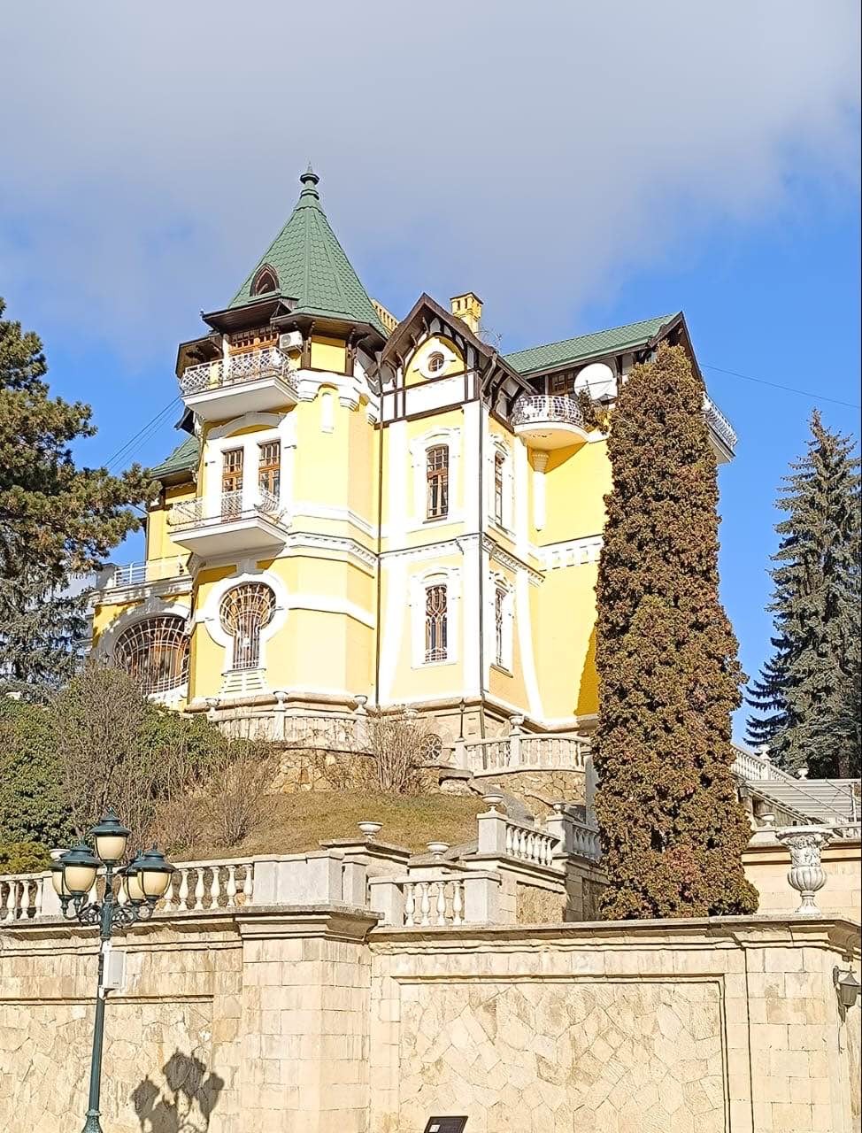 Город достаточно интересный, очень красивый центр, прекрасный парк, замечательная архитектура. Познавательная информация об истории города