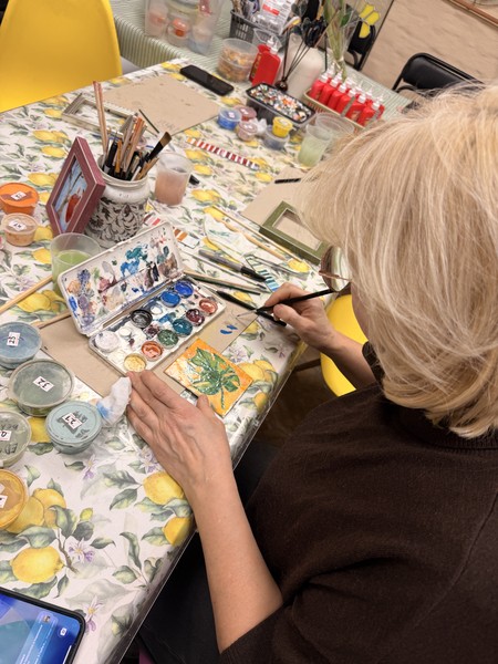 не первый раз приходим на мастер- классы в Арискин, но на «горячую эмаль» первый раз. Очень