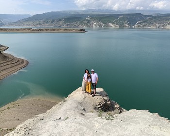 Бархан Сарыкум, Миатлинская и Чиркейская ГЭС, водная прогулка по Сулакскому каньону, «Язык Тролля»