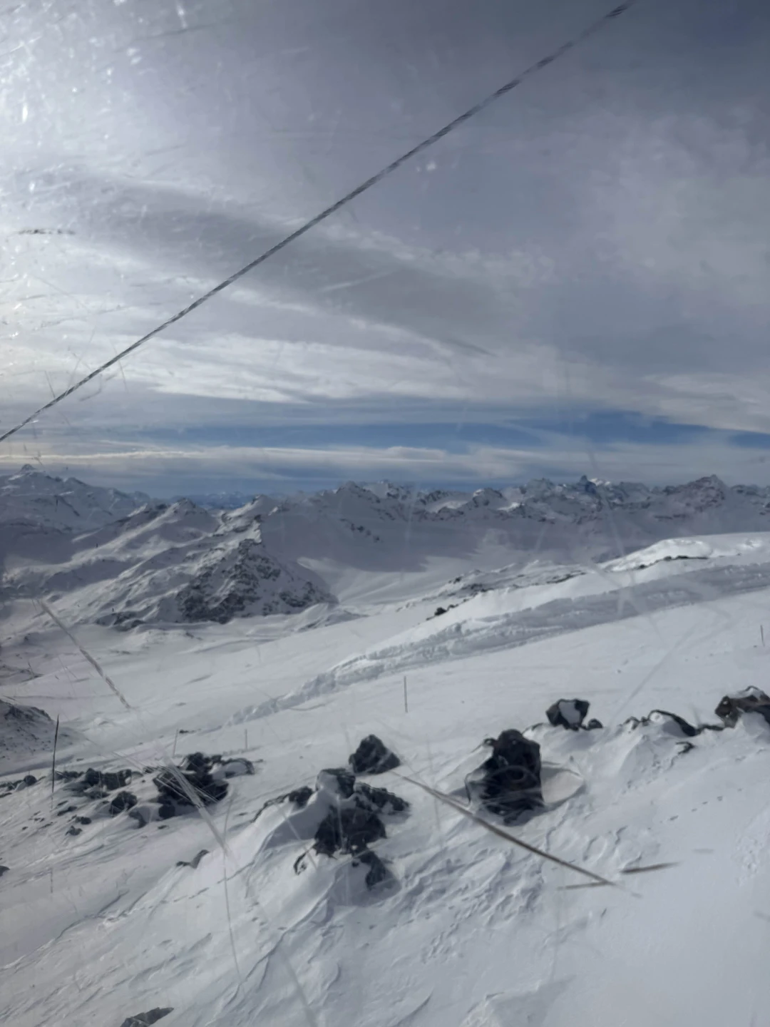 6 января ездили на экскурсию манящий Эльбрус. Безумно понравилось путешествие. Николай профессионал в своем деле. Рассказал