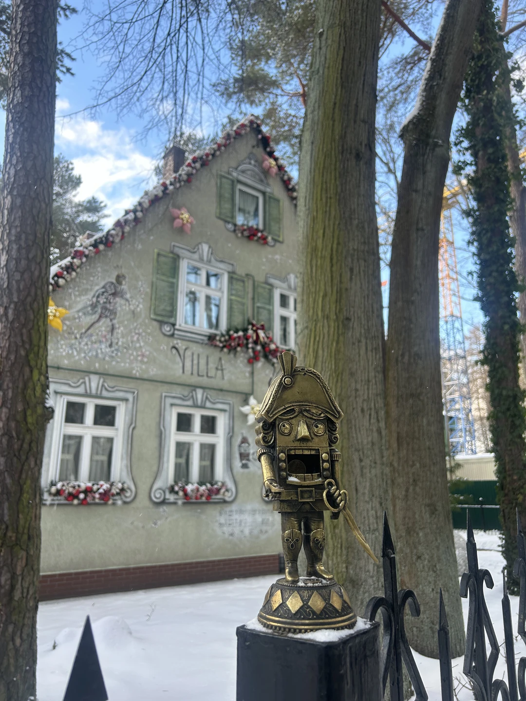 Спасибо большое за экскурсию! Юрий очень быстро принял заявку и вышел на связь практически моментально, подъехал