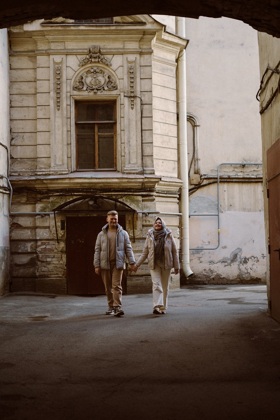 Фотосессия на питерских улочках и крыше (Жанна)
