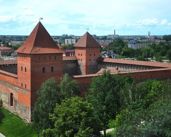 Переезд в Лиду, дополнительная экскурсия в Лидский замок, переезд в Гродно
