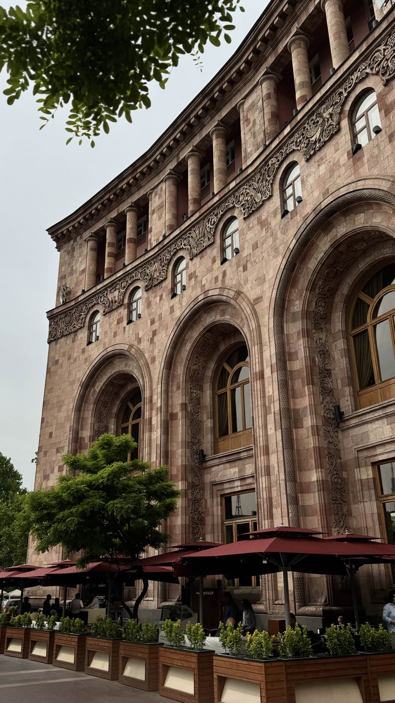 Вечерняя романтика Еревана - в мини-группе с гидом-историком (Александра)