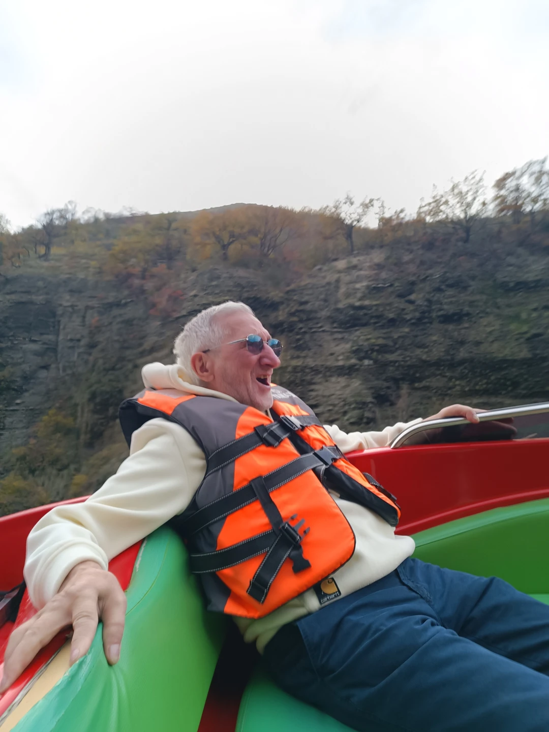 Были на экскурсии 1го ноября. Выбирали её по положительным отзывам. Экскурсия прошла замечательно, в дружеском формате