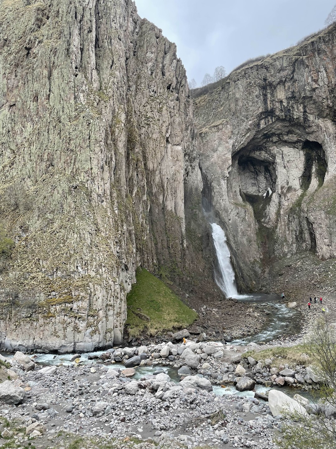 Джилы-Су: горы, водопады и ущелья (Евгения)