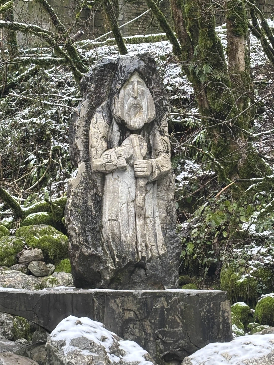 Большое спасибо Петросу за организацию нашей экскурсии. Экскурсия была 16.01.26. Нас сопровождал Алим - прекрасно довез