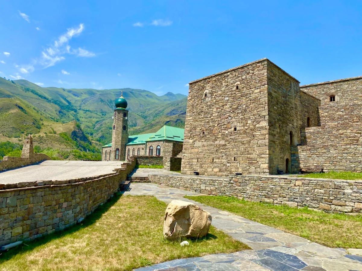 Архитектура горной Чечни: из Грозного — в Аргунское ущелье