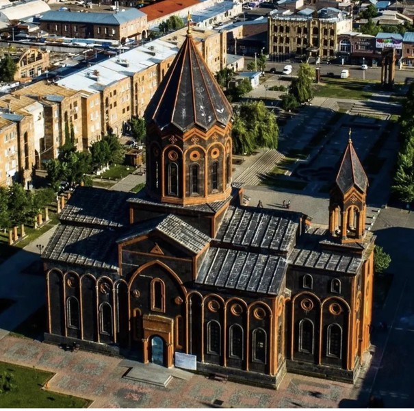 Поездка в древний город Гюмри, Аричаванк и Оганаванк с кинорежиссёром-документалистом