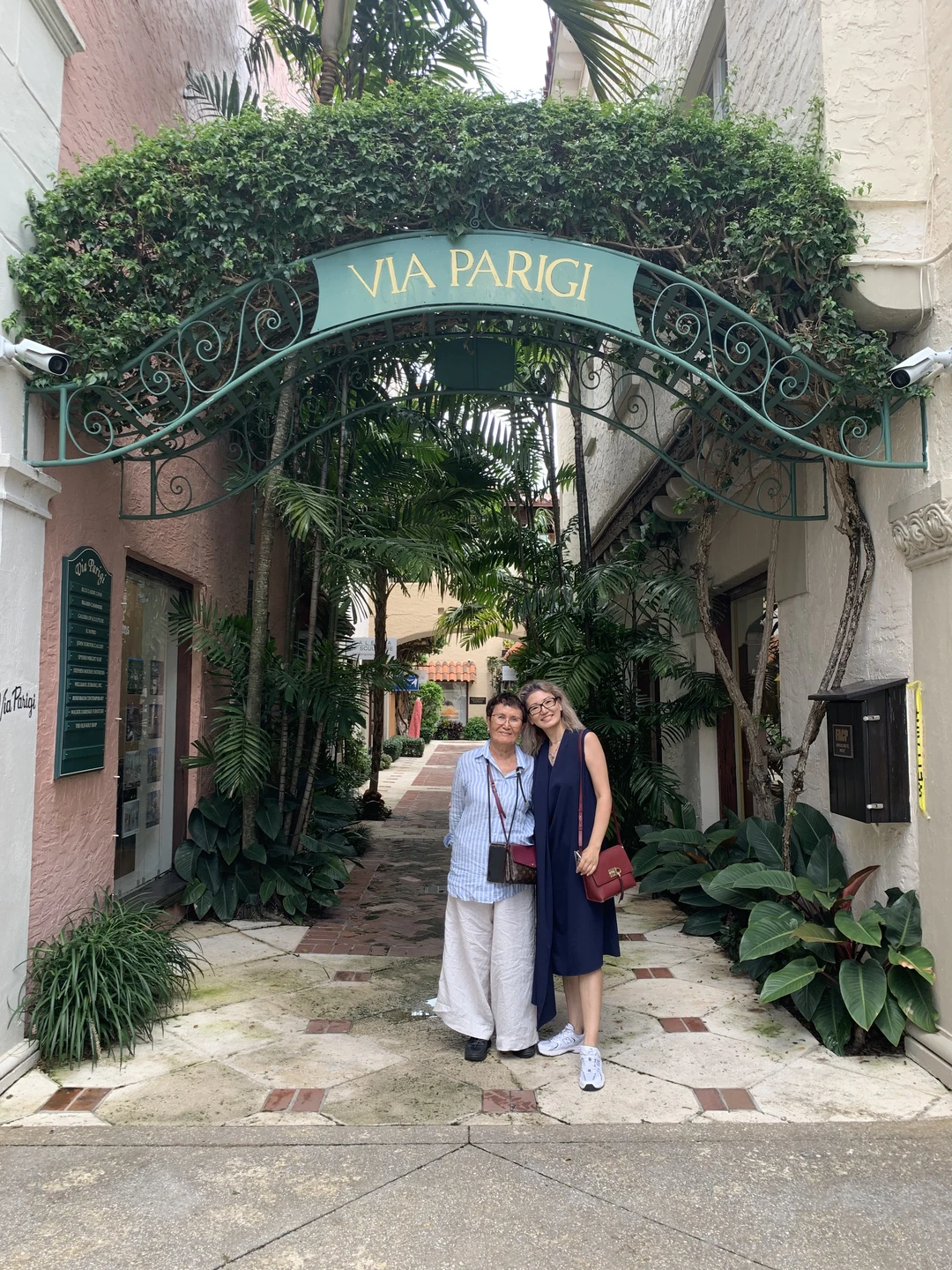 Замечательная экскурсия! Палм-Бич это кусочек роскошной Европы, очень нетипичный для Америки город! Экскурсия прошла очень интересно,