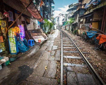 Переезд в Ханой, посещение Трейн-стрит