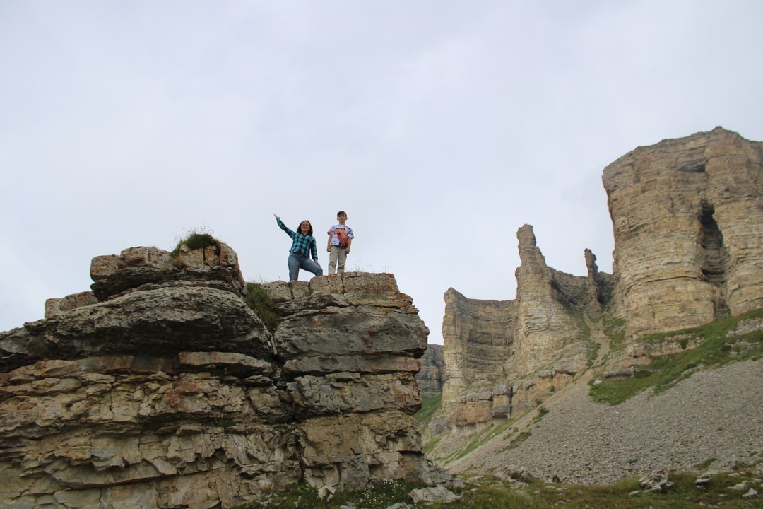 26 июля ездили с Семëном в Приэльбрусье. Маршрут нашим гидом был скорректирован с учётом погодных условий:
