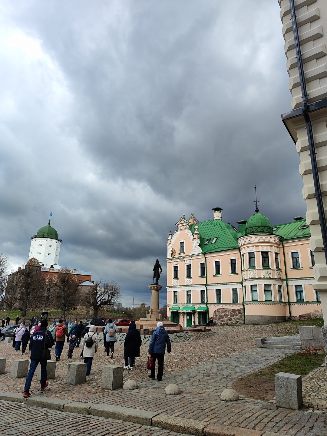 Автобусный тур из Петербурга - в средневековый Выборг (Куклина)