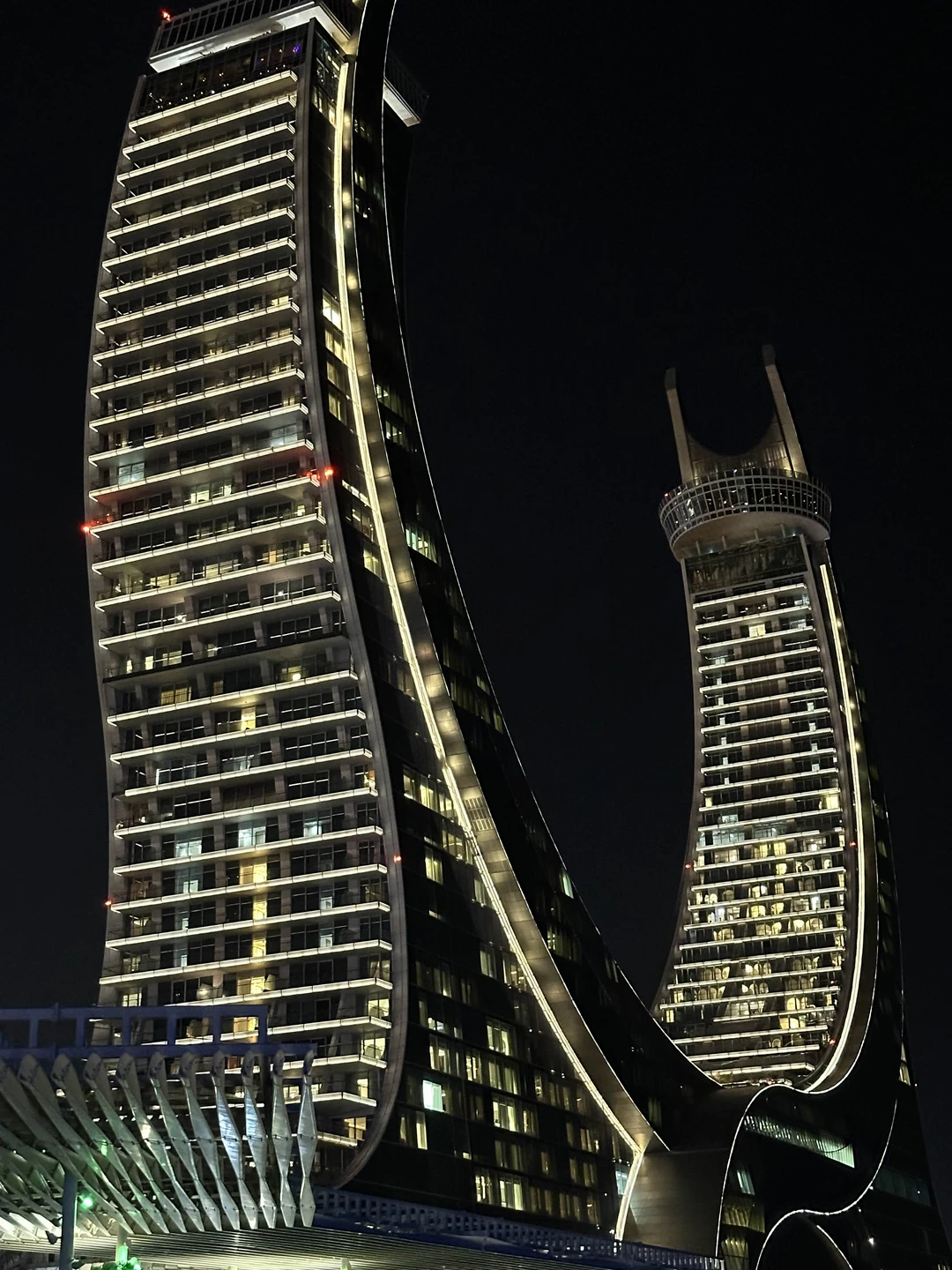 Отличная и очень живая экскурсия! Венера очень общительный,веселый и любящий свой город человек! 5-часовая экскурсия пролетела